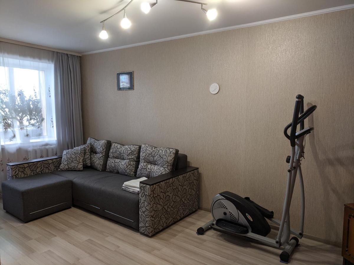 צ'רניהיב Apartment With Balcony On Peremohy Avenue 43 מראה חיצוני תמונה